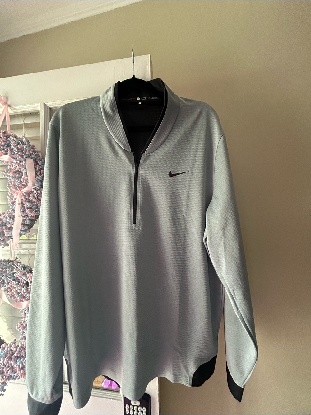 Tiger Woods Nike Golf Light Gray/Black Quarter-Zip Performance Jacket